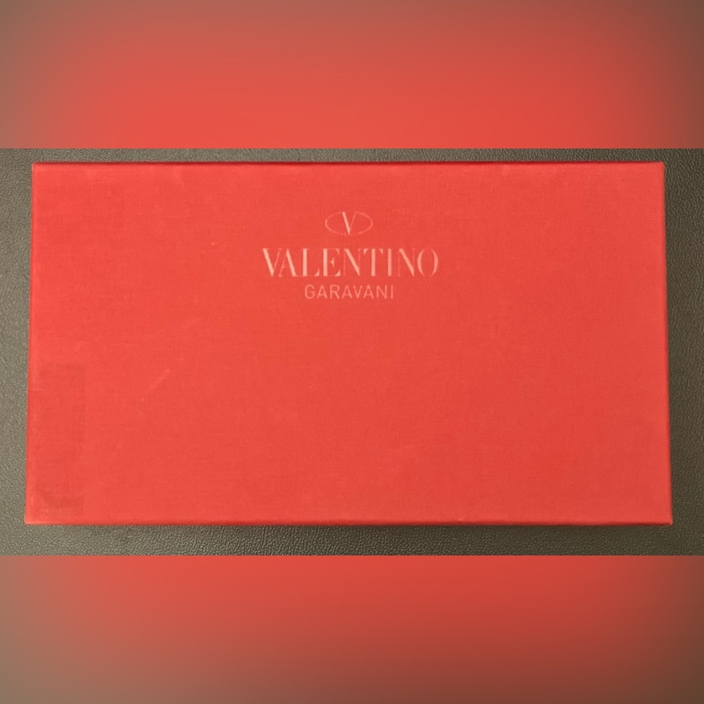 Valentino Garavani Long Wallet Box